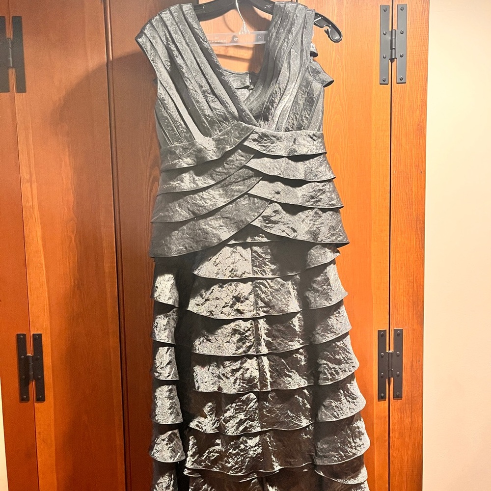 Adrianna Papell Silver Asymmetrical Gown V-Neck Sleeveless